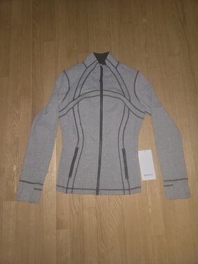 Lululemon Define Jacket ( SIZE 8 )